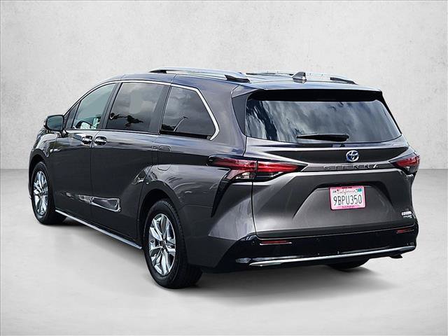Used 2022 Toyota Sienna Limited FWD image 8