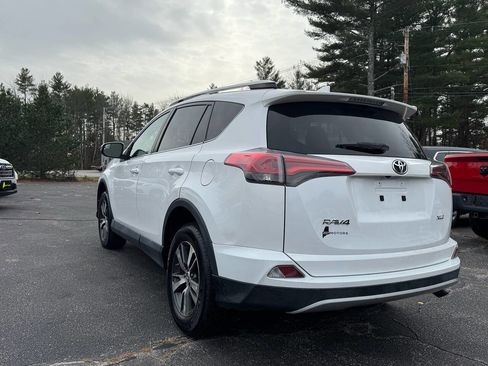 Used 2016 Toyota RAV4 XLE image 10