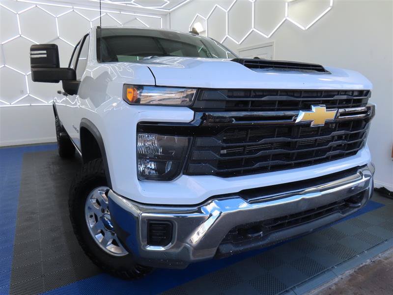 Used 2024 Chevrolet Silverado 3500 W/T w/ WT Convenience Package AWD/4WD image 3