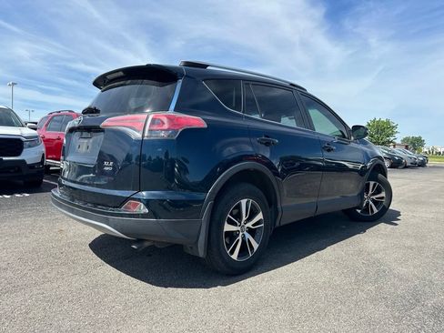 Used 2017 Toyota RAV4 XLE AWD/4WD image 11