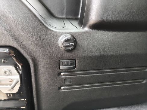 Used 2024 Jeep Wrangler Unlimited Rubicon 4xe w/ Convenience Group AWD/4WD image 27