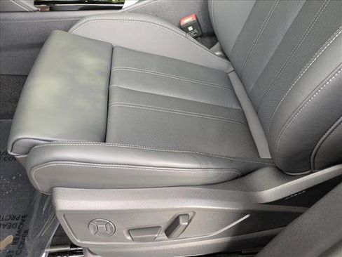 New 2025 Audi Q5 Prestige image 4