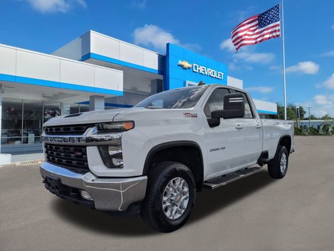 Used 2022 Chevrolet Silverado 2500 LT w/ Convenience Package image 8