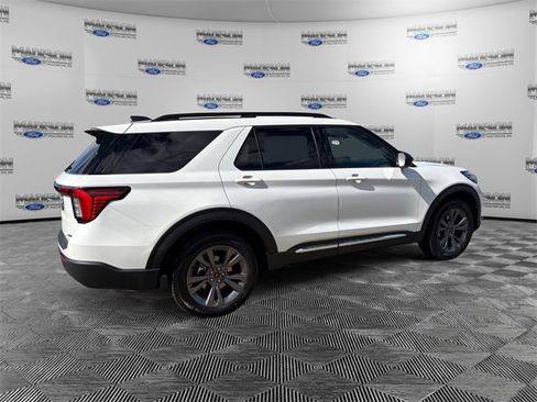 New 2025 Ford Explorer Active w/ Active Comfort Package image 5