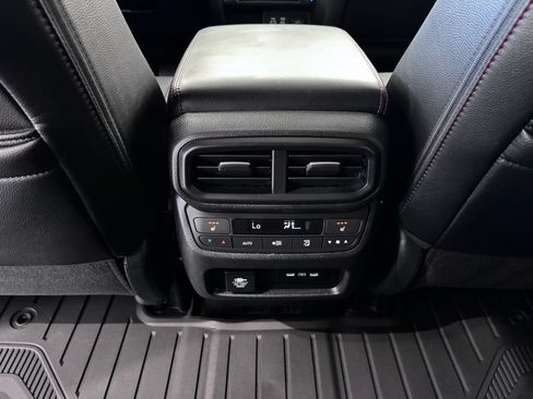 Used 2025 Honda Passport Black Edition image 28
