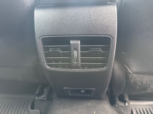Certified 2022 Toyota Corolla Cross XLE AWD/4WD image 16