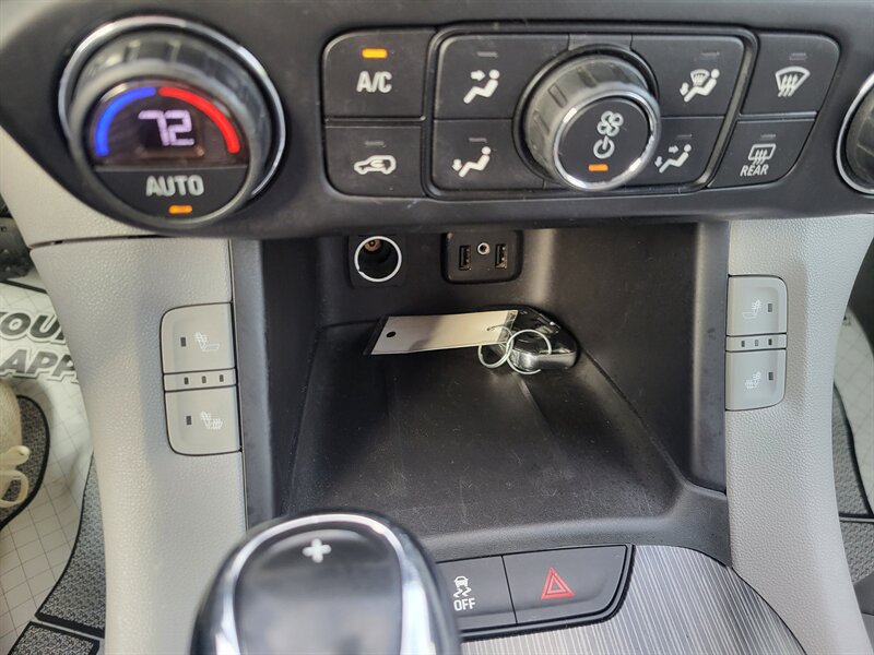 Used 2018 GMC Acadia SLT w/ LPO, Floor Liner Package FWD image 17