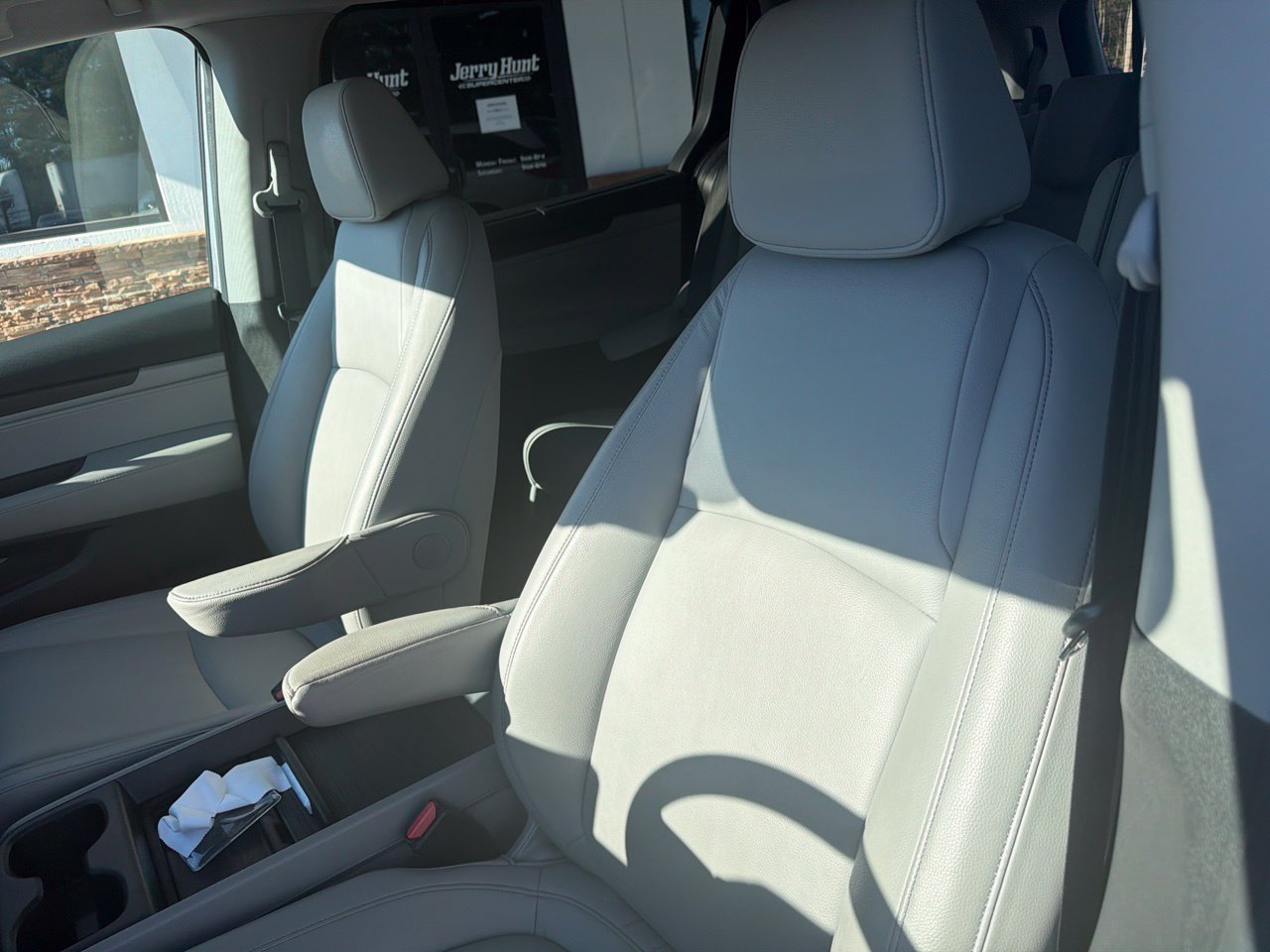 Used 2024 Honda Odyssey EX-L image 4