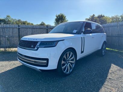 New 2025 Land Rover Range Rover Long Wheelbase SE