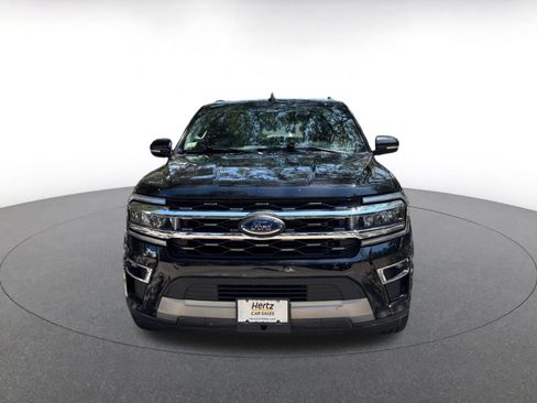 Used 2024 Ford Expedition Limited AWD/4WD image 2