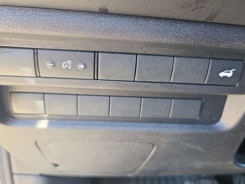 Used 2024 Mitsubishi Outlander FWD image 25