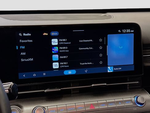 Used 2025 Hyundai Kona SEL image 21