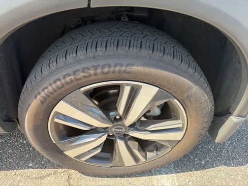 Used 2024 Nissan Rogue SL w/ SL Premium Package FWD image 29