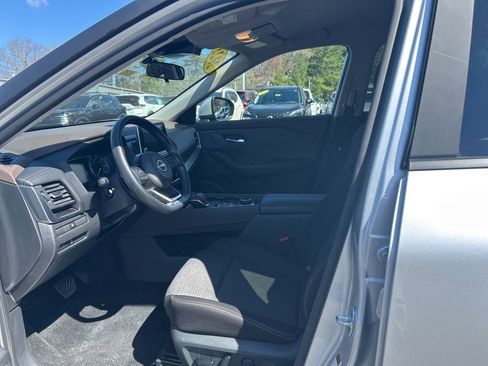 Certified 2023 Nissan Rogue SV AWD/4WD image 13