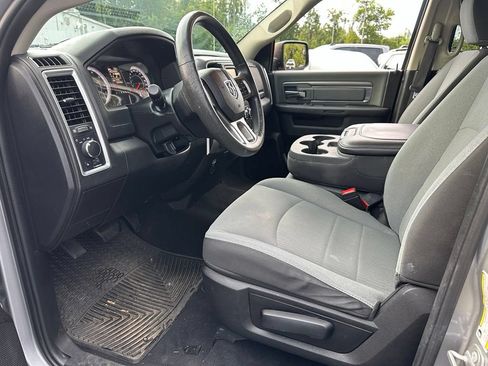Used 2021 RAM 1500 Classic SLT AWD/4WD image 12