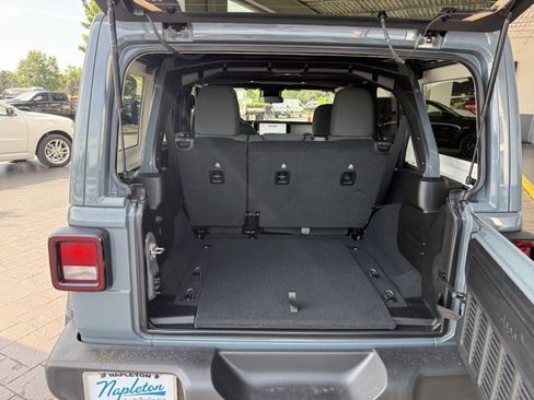 New 2025 Jeep Wrangler Sport S image 9