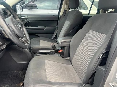 Used 2011 Jeep Compass Latitude AWD/4WD image 20