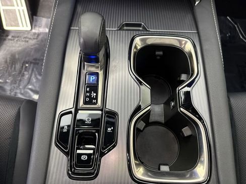 Certified 2025 Lexus RX 500h F Sport image 19