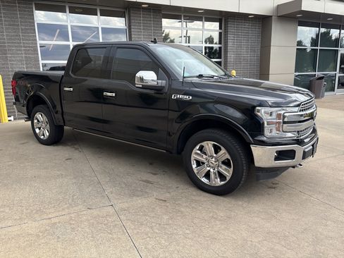Used 2018 Ford F150 Lariat w/ Equipment Group 502A Luxury AWD/4WD image 5