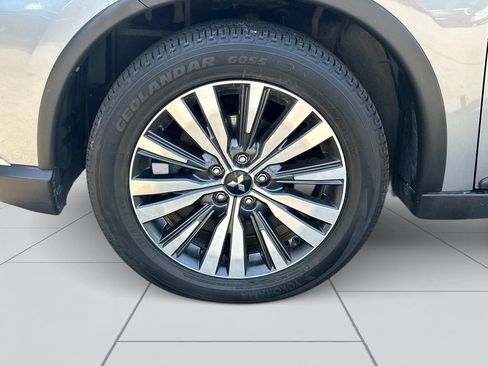 Used 2020 Mitsubishi Outlander ES AWD/4WD image 12