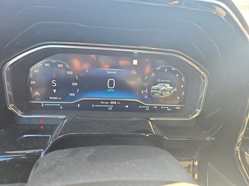 Used 2022 Chevrolet Silverado 1500 ZR2 image 29