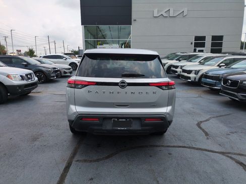 Used 2023 Nissan Pathfinder S AWD/4WD image 6