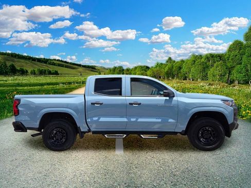 Used 2025 Chevrolet Colorado W/T RWD image 7
