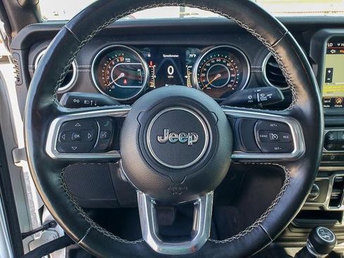 Used 2021 Jeep Wrangler Unlimited Sahara image 17