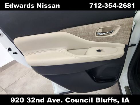 Used 2021 Nissan Murano SL w/ SL Moonroof Package image 18