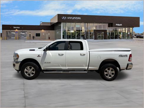 Used 2020 RAM 2500 Big Horn w/ Level 1 Equipment Group AWD/4WD image 2