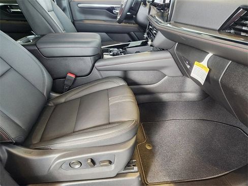 New 2026 Chevrolet Suburban RST w/ Advanced Technology Package image 22