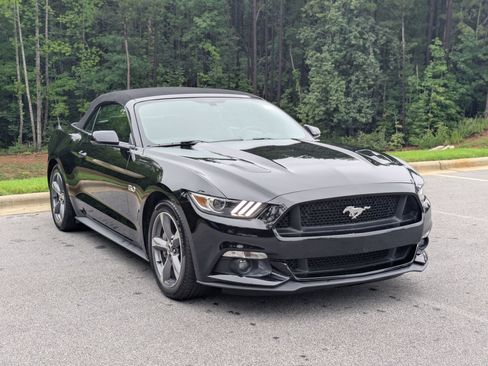 Used 2016 Ford Mustang GT Premium RWD image 2