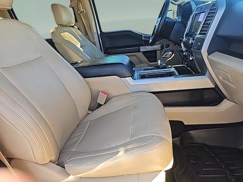 Used 2016 Ford F150 Lariat image 38