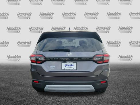 Used 2025 Honda Pilot EX-L image 6