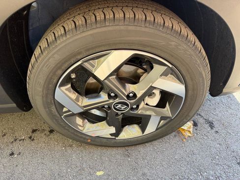 New 2026 Hyundai Venue SEL image 9