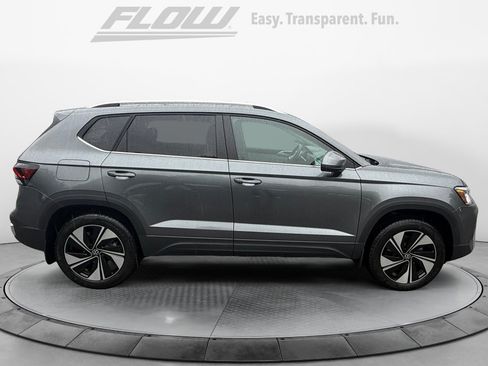 New 2026 Volkswagen Taos SE AWD/4WD image 8