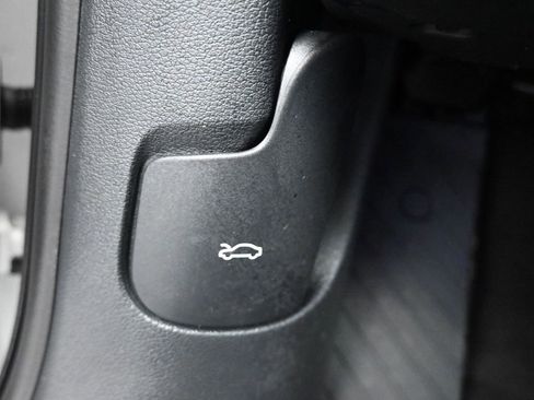 Used 2022 Audi A4 2.0T Premium image 29