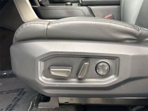 Used 2025 Toyota Tundra SR5 w/ SR5 Premium Package RWD image 28