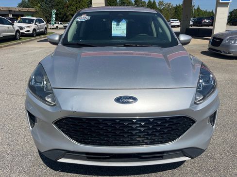 Used 2020 Ford Escape SE image 5