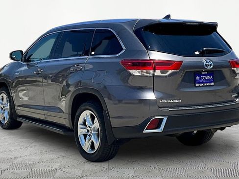 Used 2018 Toyota Highlander Limited AWD/4WD image 4