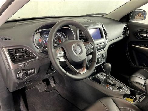 Used 2020 Jeep Cherokee Latitude Plus image 18