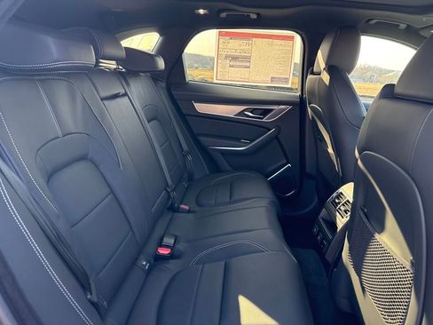 Used 2026 Jaguar F-PACE R-Dynamic S AWD/4WD image 19
