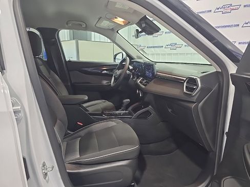 Used 2025 Chevrolet TrailBlazer LT image 28