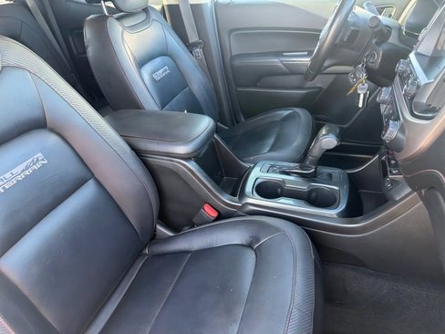 Used 2018 GMC Canyon All Terrain w/ Trailering Package image 9