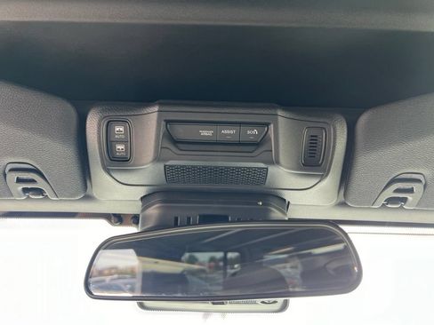 Used 2024 Jeep Wrangler Unlimited AWD/4WD image 32