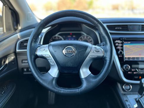 Used 2018 Nissan Murano SL w/ Moonroof Package AWD/4WD image 14