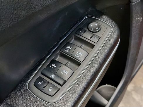 Used 2022 Chrysler 300 S RWD image 18