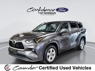 Used 2024 Toyota Highlander LE video 1