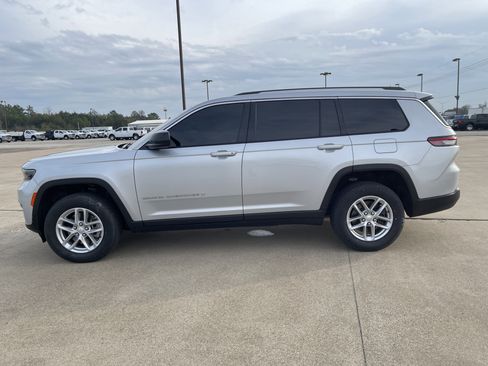 Used 2023 Jeep Grand Cherokee L Laredo image 7