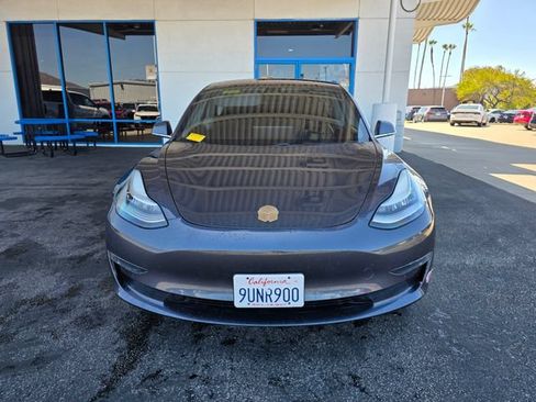 Used 2018 Tesla Model 3 Long Range RWD image 2
